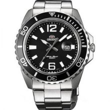 Orient Quartz Mens Scuba Dive Analog Watch FUNE3001B UNE3001B