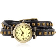 Rivet Decorated Three-Loops Cowhide Bracelet Analog Watch (Black)