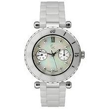 Guess Collection Women's Diver Chic G46003L1 White Ceramic Quartz ...