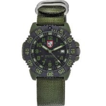 Luminox Men's 3042 Quartz Black Dial Carbon Reinforced Polycarbonate Watch