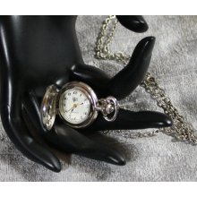 Vintage Gloria Vanderbilt Quartz Ladies Pendant Watch