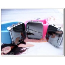 50 Pcs New Luxury Sport Led Digital Date Lady Men Watch Silicone Wat