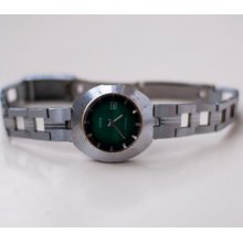 Soviet watch Russian watch Women watch Mechanical watch - green dial - date calendar - women's wrist Ladies USSR 