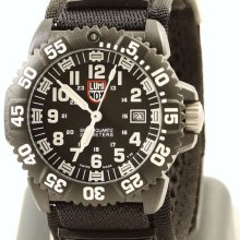 Luminox F-117 Nighthawk