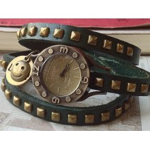 1 Piece of 26 mm Green Soft Leather Stud Strap Wrist Watch with Charm Pendants (ss.h)