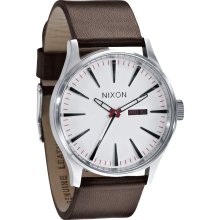 Nixon Sentry Leather Watch (Colour: White)