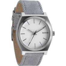 Nixon - The Time Teller in Pinstripe