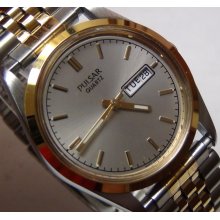 Seiko Men's Gold Quartz Unique Dial Dual Calendar Watch $395