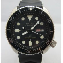 Vintage Japan Seiko Diver 7548-700B Quartz watch from the 1980