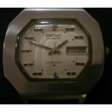 Big Vintage Octagon Seiko 7006 Automatic Winding Mechanical Sliver Face Watch