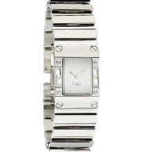 D&g Dw0345 Ladies Kilt Stainless Steel Bracelet Watch