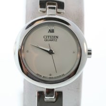 Ladies Citizen Quartz White Dial Stainless Steel Bracelet Watch 1nd483