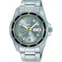 Seiko 5 Sports SNZG67K1 Menâ€™s 23 Jewels 100M Automatic Diver Watch