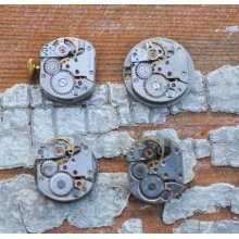 0.5x0.6 inch Set of 4 vintage small watch movements with dial.