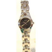 Ladies Relic (fossil) Ss Bracelt Watch Zr33101 Wr 100'