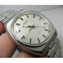 Rare Seiko Manual Winding 7000-8010 Gents Nice.