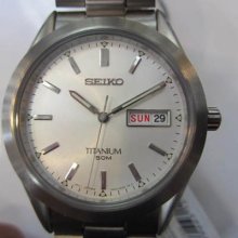 Seiko Men's Watch Quartz All Titanium Case & Band Original Edition Japan