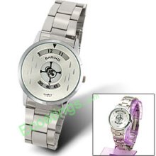 Skull Pattern Second Hand Silvery Dial Metal Band Men's Quartz Watch