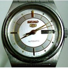 Vintage Japan Authentic Seiko 5 Ladies Automatic Wristwatch 4206-0600