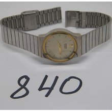 Vintage Jewelry Watch Seiko Quartz Runs Great 840