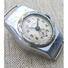 1-1960 Zvezda Star Tonneau Tank Rare Vintage Soviet Russian Ladies Wrist Watch