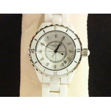 Akribos Xxiv Womenâ€™s Quartz Date White Ceramic Bracelet Watch Ak485wt