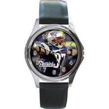 New England Patriots Unisex Silver-Tone Round Metal Watch 01