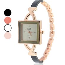 Plated Women's Gold Metal Band Analog Quartz Bracelet Watch With Squirrel Dial (Assorted Colors)