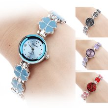 Women's Flowers Style Alloy Analog Quartz Bracelet Watch (Silver)