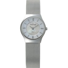 Skagen Watch - 233XSSS - Silver and Mother of Pearl