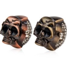 Skull Legend Of Pirates Pro Quartz Movement Analog Finger Ring Watch with Copper Plated Alloy Strap