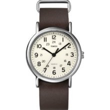 Timex Unisex T2n893 Weekender Slip-thru Brown Leather Strap Watch