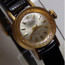 1960' Seiko Universe Diashock Ladies 17Jwl Gold Unusual Case Watch - Rare