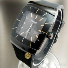 Fashion Elegant Quartz Hours Dial Date Black Rubber Men Wrist Watch