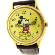 Rare Mens Gold Tone Case Mickey Mouse Pointing Hands Lorus Quartz Watch