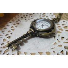 Steampunk treasure key pocket watch - Victorian-Vintage - Gold - Metal