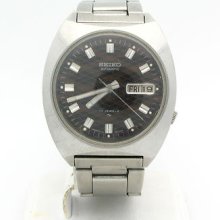 Vintage Seiko 17 Jewels Automatic Mens Watch 7009 Stainless Steel & Daydate Dial