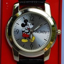 Walt Disney Mickey Mouse Ladies Gold Watch W9g78