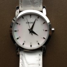 Women's Dkny Mother Of Pearl Dial Watch Ny-4727. Free Fast Shipping