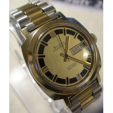 1971 Bulova Swiss Automatic Oceanographer 333ft Gold Watch