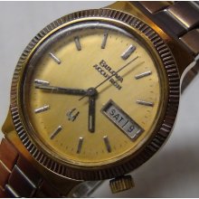 1975 Bulova Accutron Gold Men's Dual Calendar Coin Bezel Watch