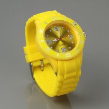 Fashion Rubber Band Quartz Digital Wrist Watch - Yellow