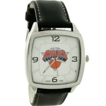 NY Knicks wrist watch : New York Knicks Retro Watch with Leather Band