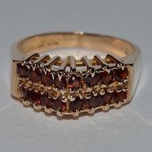 Pre-owned 9 Ct Yellow Gold Double Row Garnet 1970s Ladies Ring Uk M 1/2