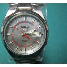 Seiko 5 Men's 21 Jewel Automatic Watch Snk613k1 (silver)