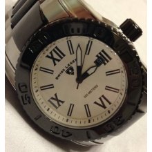 Stunning Men's Swiss Made Swiss Ledgend 200 Meters