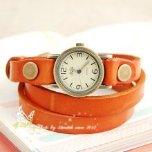 Stylish Fashion Design Long Leather Strap Retro Rivet Women's Quartz Watch Brown