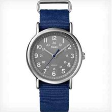 Timex Men's Weekender Blue Fabric Strap, Indiglo, T2n891