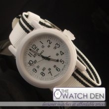 Timex Originals -white And Black Camper Unisex-t2n331