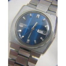 Beautiful Seiko 5 Automatic Blue Dial Day Date Watch